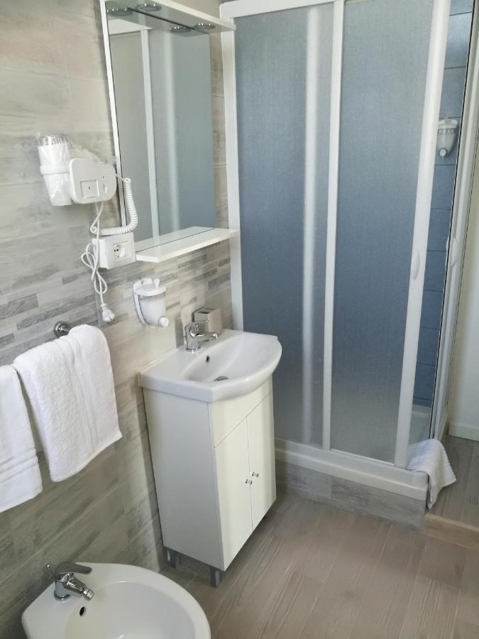 Settimo Sole Affitta Camere Tarente Buitenkant foto