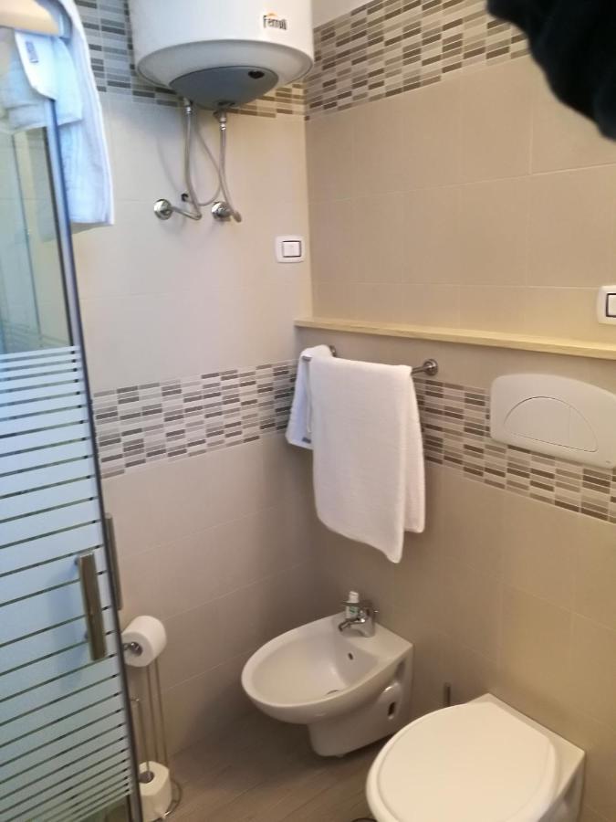 Settimo Sole Affitta Camere Tarente Buitenkant foto