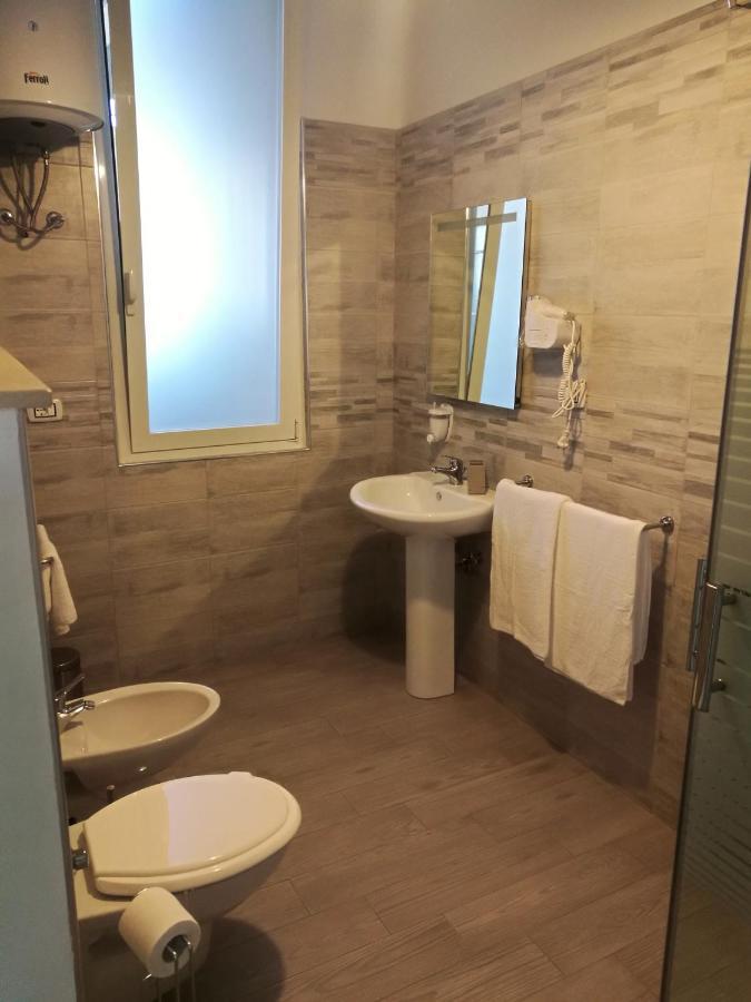 Settimo Sole Affitta Camere Tarente Buitenkant foto